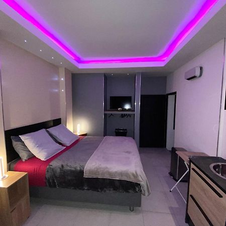 Hostal 170 Room 16 Service Appartement 勒唐蓬 外观 照片
